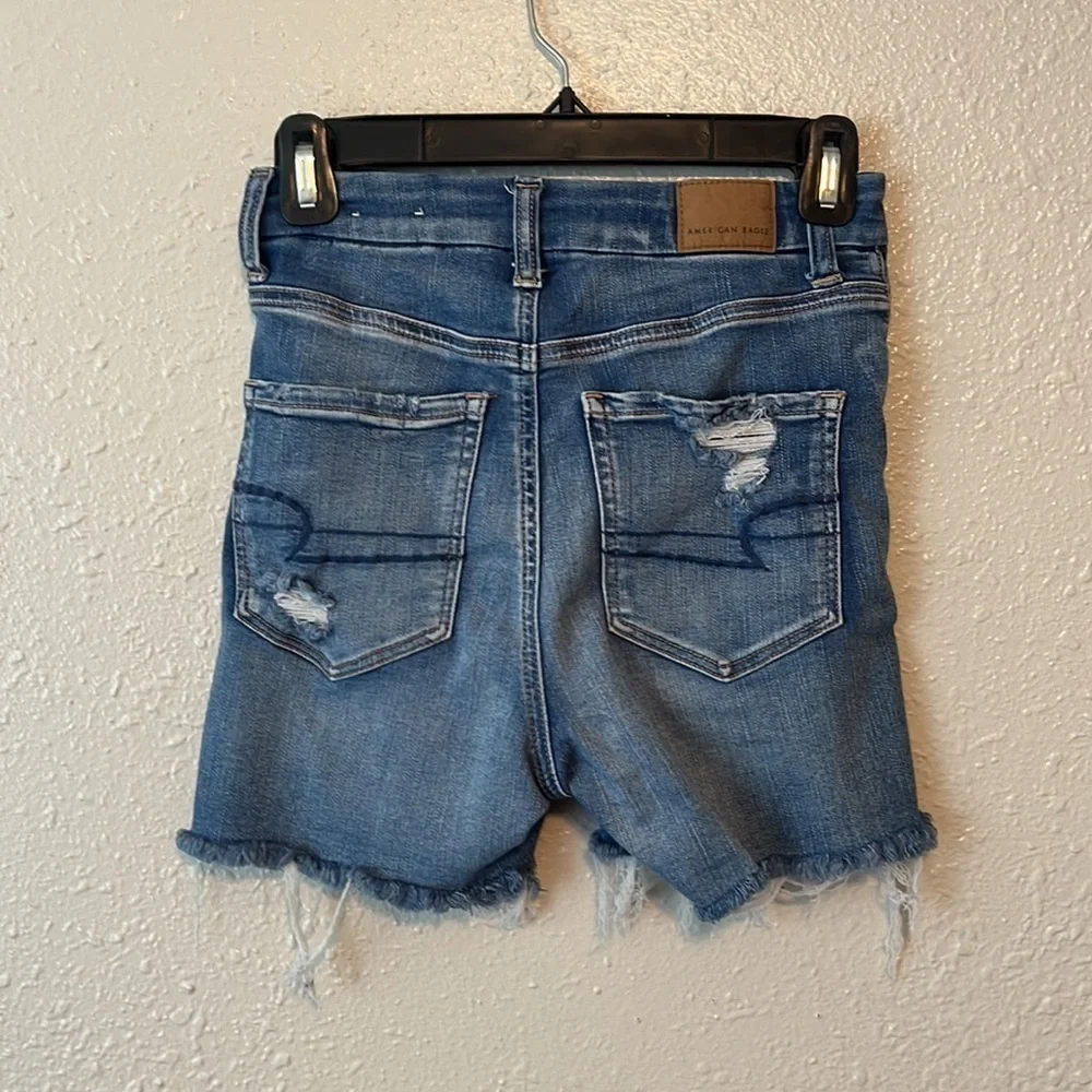 AMERICAN Eagle Curvy Hi-Rise Shortie Denim Shorts Size‎ 2
